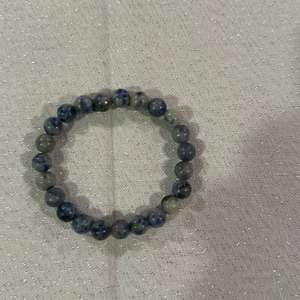 Stretchy beaded bracelet